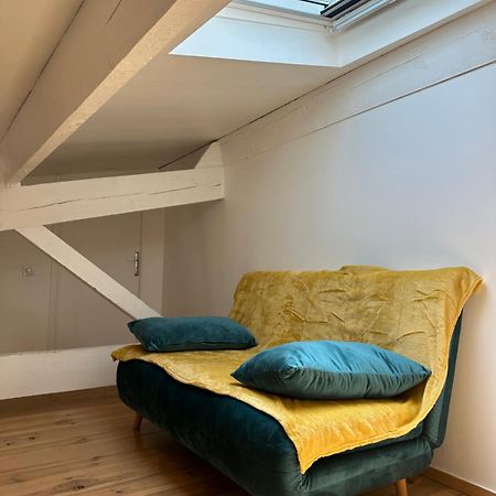 Appartement Avec Vue Sur L Eglise Des Saintes Zewnętrze zdjęcie