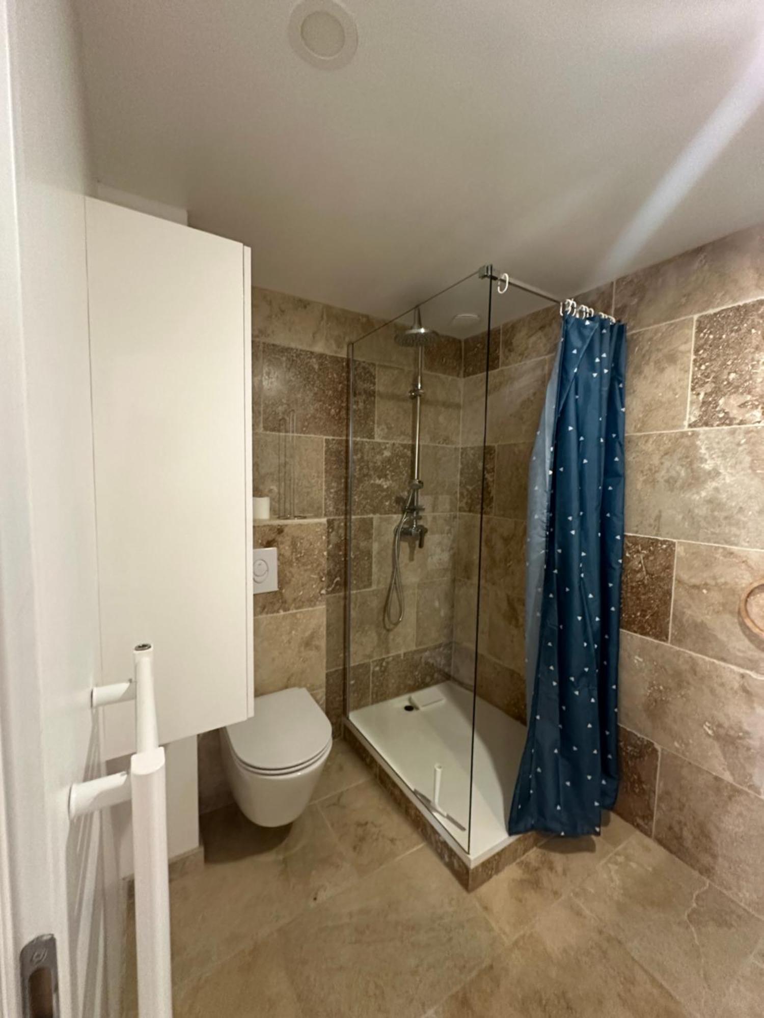 Appartement Avec Vue Sur L Eglise Des Saintes Zewnętrze zdjęcie