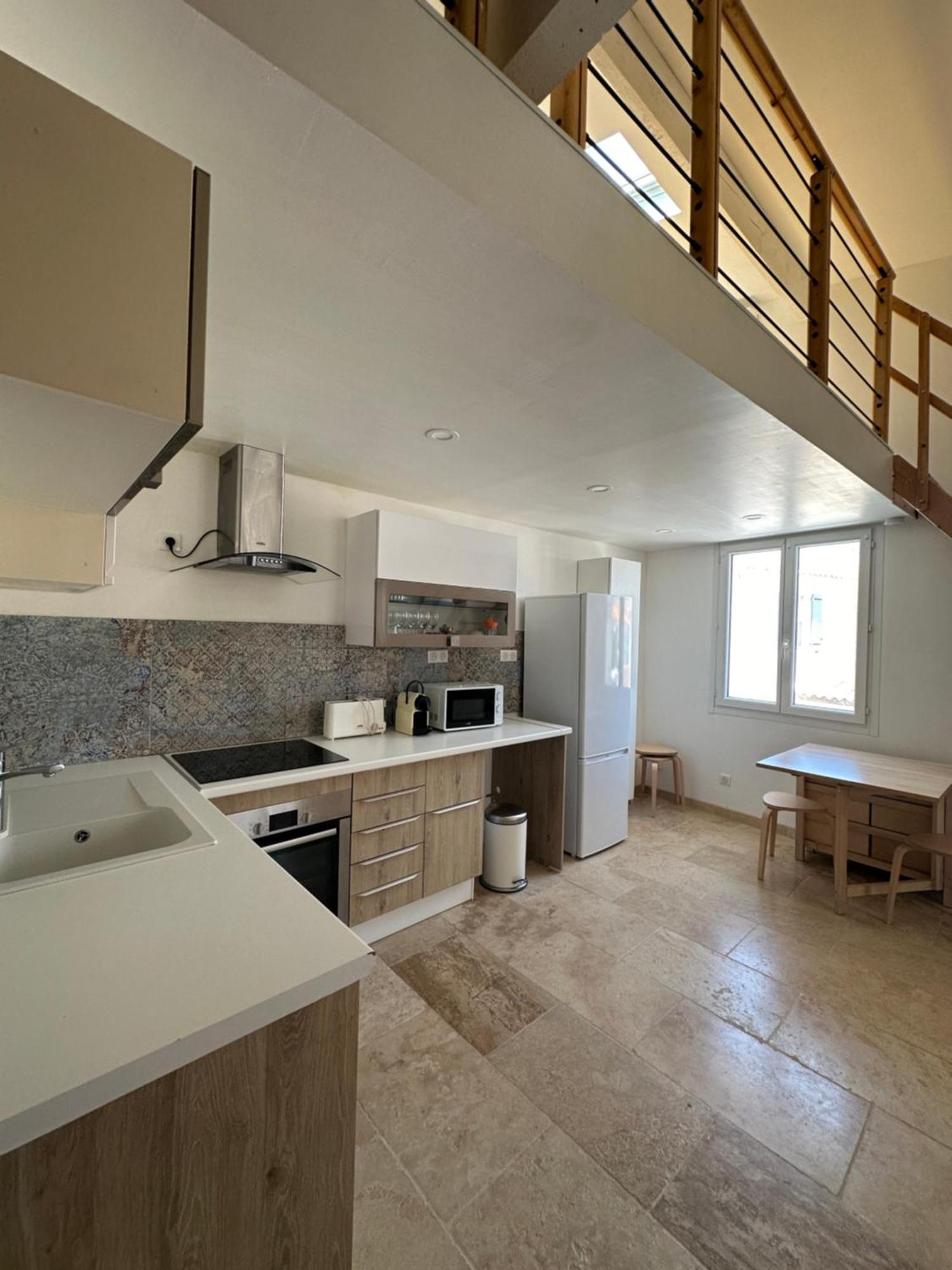 Appartement Avec Vue Sur L Eglise Des Saintes Zewnętrze zdjęcie