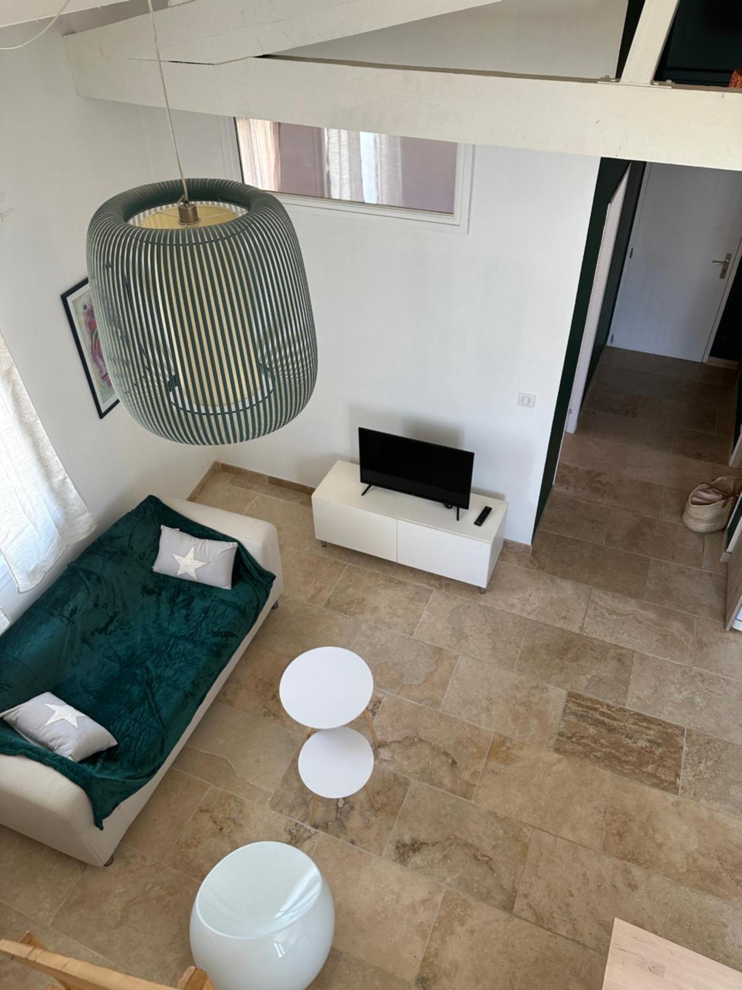 Appartement Avec Vue Sur L Eglise Des Saintes Zewnętrze zdjęcie