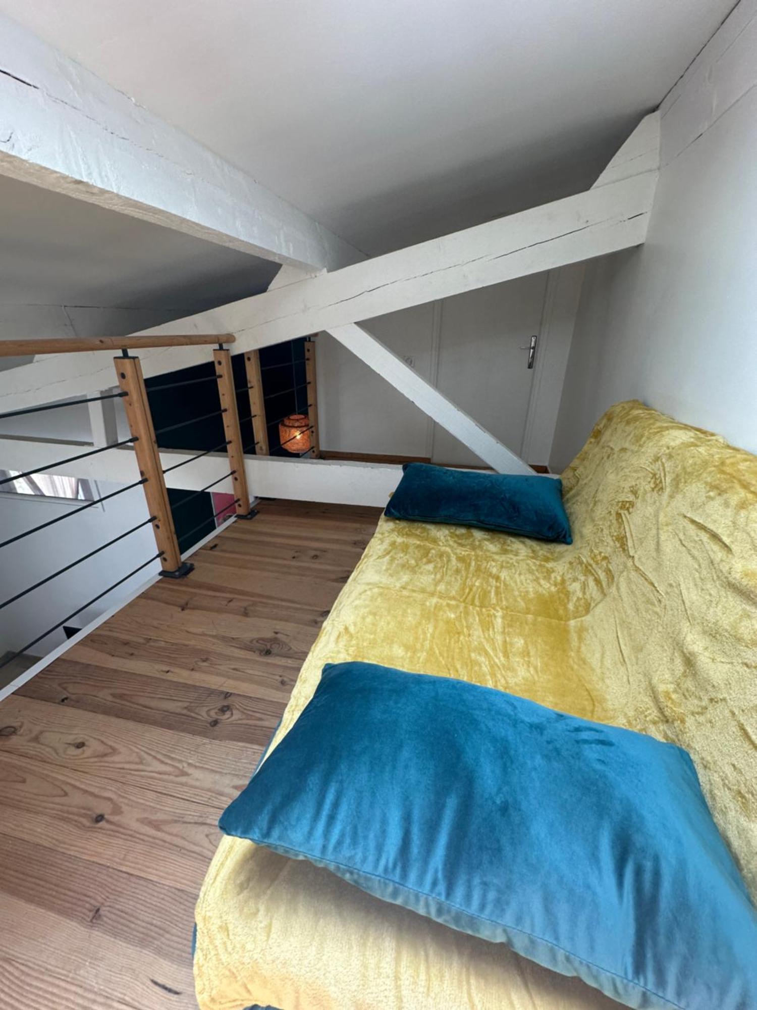 Appartement Avec Vue Sur L Eglise Des Saintes Zewnętrze zdjęcie