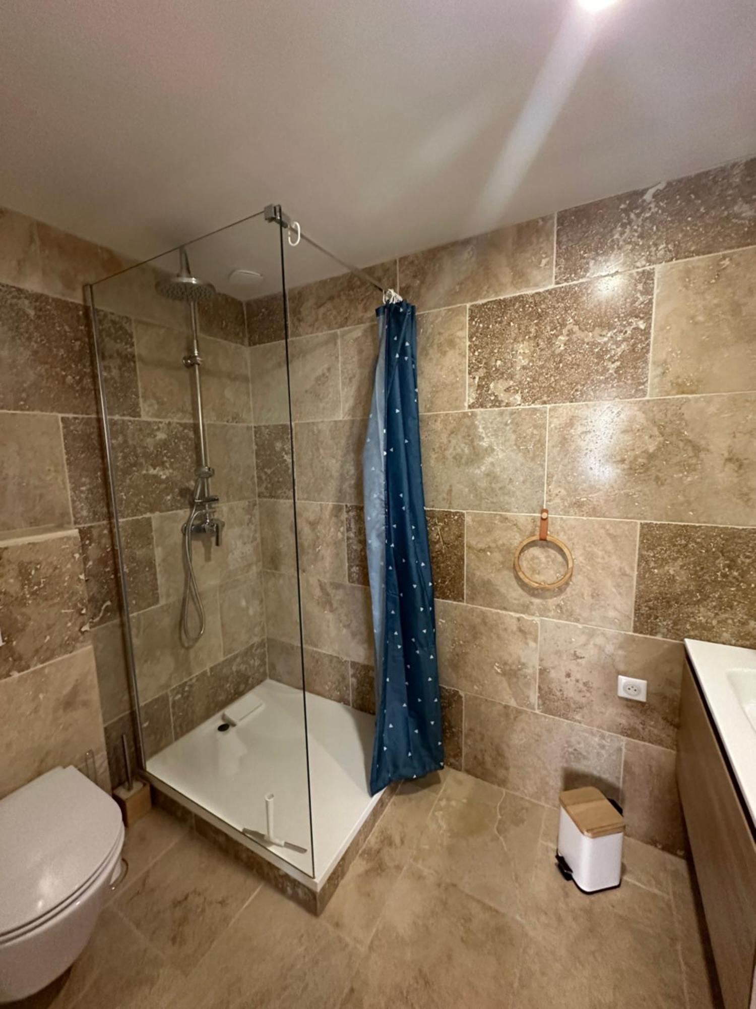 Appartement Avec Vue Sur L Eglise Des Saintes Zewnętrze zdjęcie